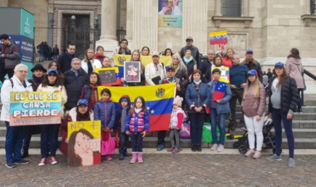 Venezolanos en Hungrita y Rumania apoyan manifestación de Guaidó. Imagen cortesía.