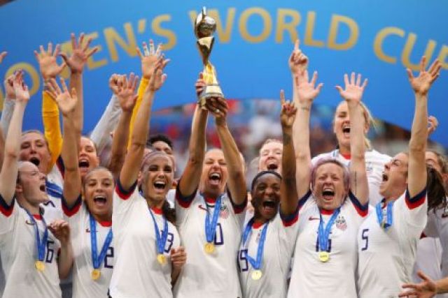 La estadounidense levantó la Copa del Mundo en 2019 por segunda vez en su carrera (Getty)